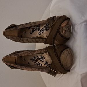Naughty Monkey size 7.5 heels